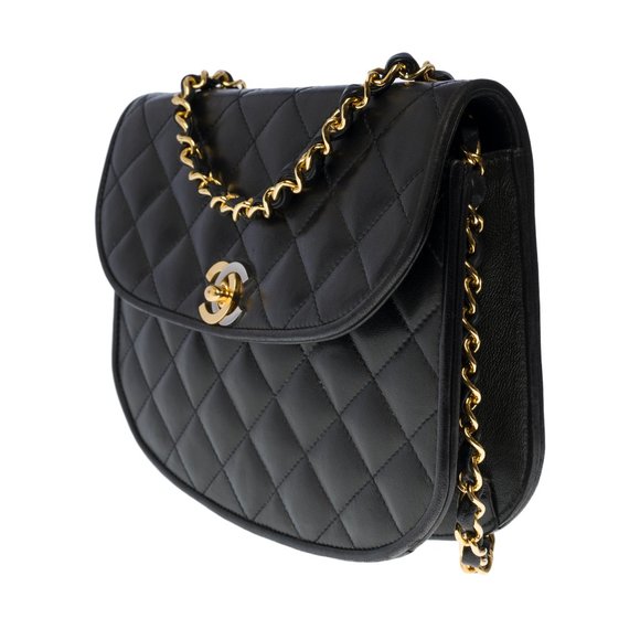 Chanel Classic flap shoulder bag in black quilted leather - Picture 3 of 12
